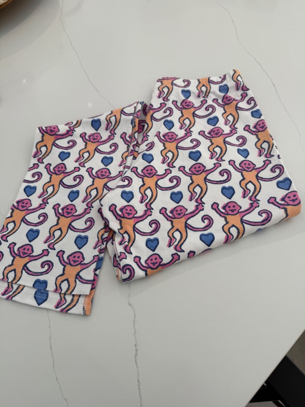 Roller Rabbit Giant Monkey Heart Pajama 2 Piece Long Sleeve Long Pant Sleepwear - Picture 4 of 4